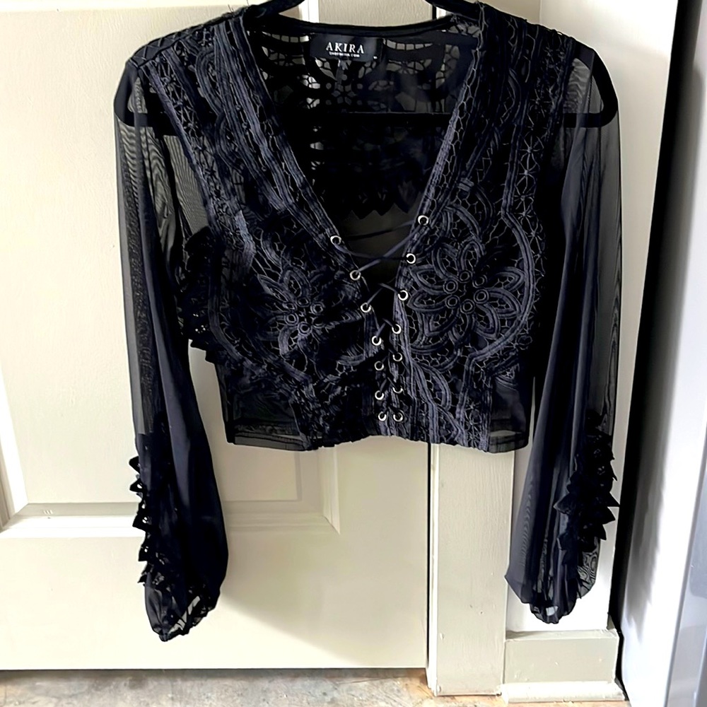 AKIRA black crop top